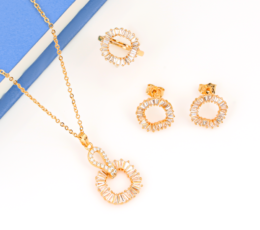 Sparkling Zircon Diamond Ring Gold Alternative Set