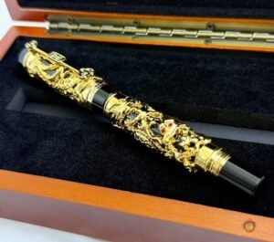 Jinhao Golden Black Dragon Pen