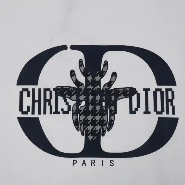 High Quality Dior T-shirt - Image 5