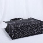 LARGE DIOR BOOK TOTE - Image 8