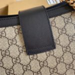Padlock medium GG shoulder bag - Image 10