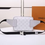 LV Outdoor Bumbag - Image 4