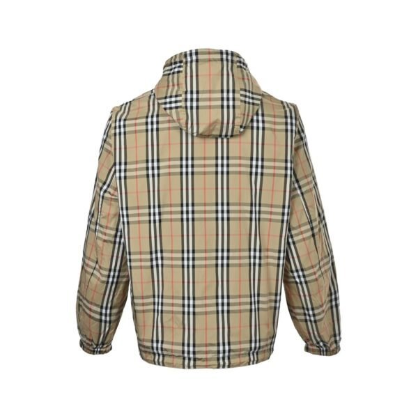 High Quality Burberry Jacket - Image 5