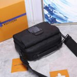 LV S LOCK MESSENGER - Image 7