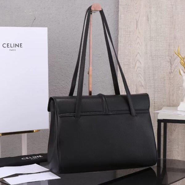 Medium SOFT 16 bag in soft grained cowhide - Image 5