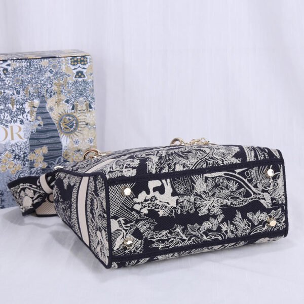 MEDIUM LADY D-LITE BAG - Image 6
