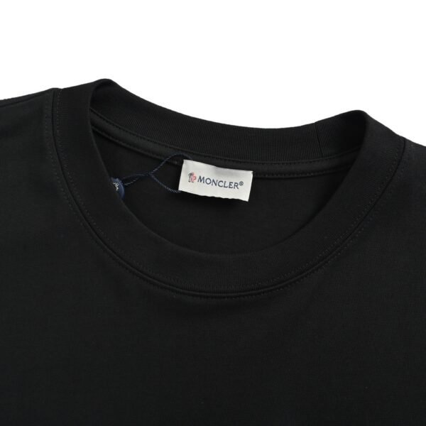 Best Moncler t-shirt - Image 7