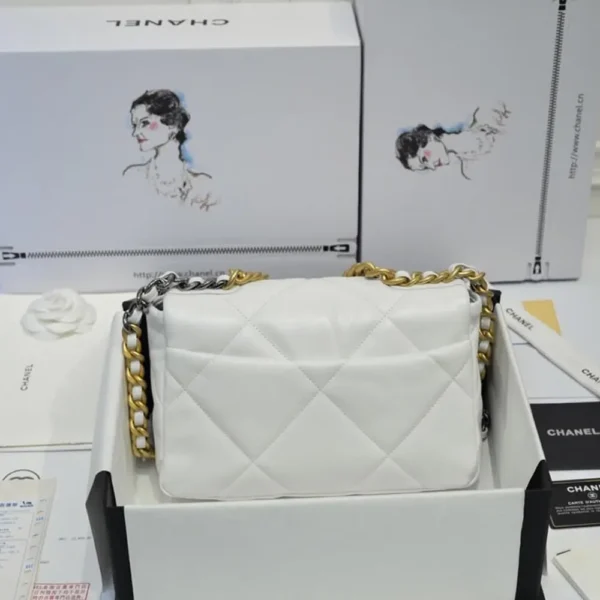 CHANEL 19 HANDBAG - Image 5