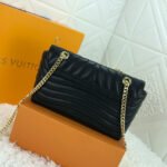 LV NEW WAVE CHAIN BAG - Image 5