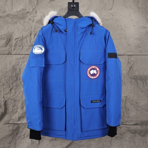 Canada Goose DownJacket - Image 2