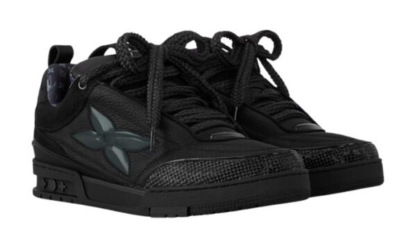 Total Black - Image 3