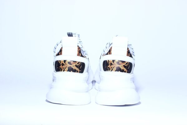 CHAIN REACTION - Image 6