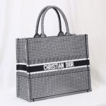 LARGE DIOR BOOK TOTE - Image 7