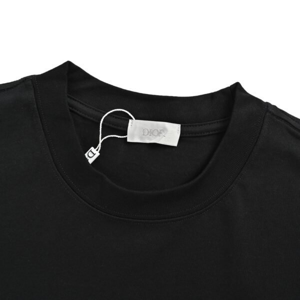 High Quality Dior T-shirt - Image 7