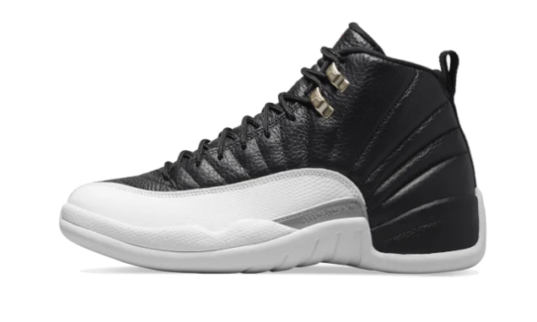 ⁦حذاء Air Jordan Retro Playoffs (2022)⁩ - الصورة ⁦2⁩
