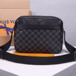 LV Trocadero Messenger Bag - Image 3