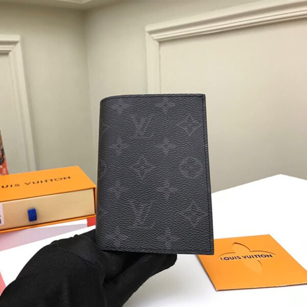 LV PASSPORT COVER - Image 3