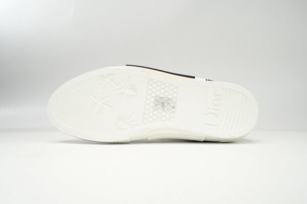 B23 - Image 6