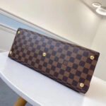 LV RIVERSIDE - Image 6
