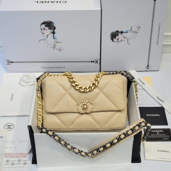 CHANEL 19 HANDBAG - Image 3