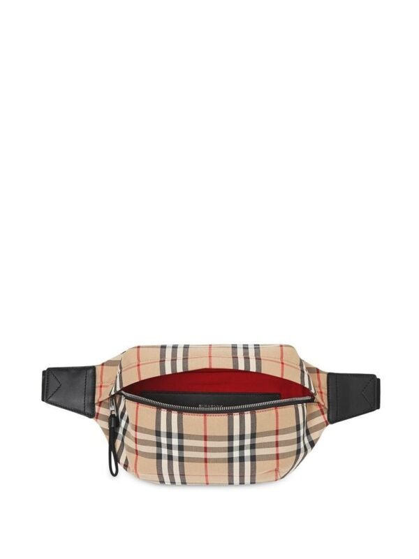High Quality Burberry Bag - Image 4