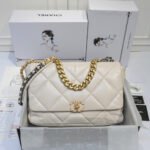 CHANEL 19 MAXI HANDBAG - Image 6