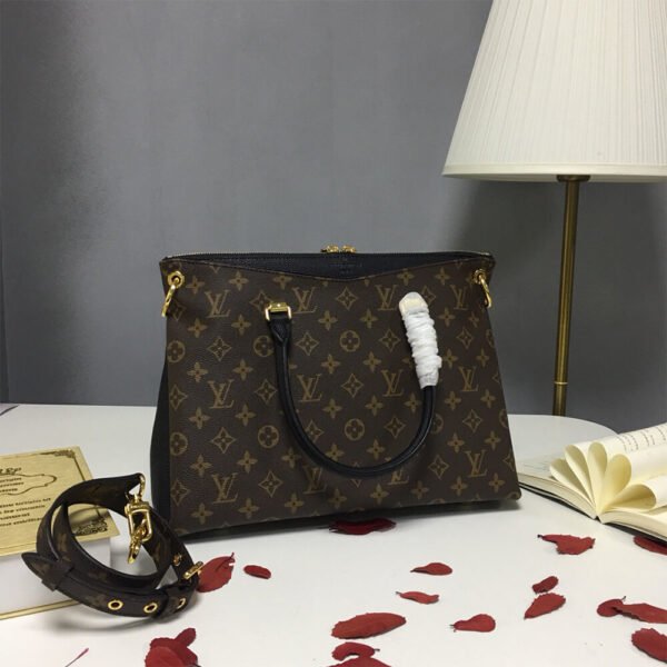 Louis Vuitton PALLAS MM - Image 3