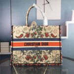 DIOR BOOK TOTE light bag - Image 6