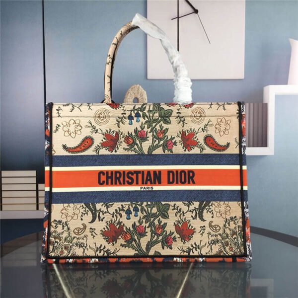 DIOR BOOK TOTE light bag - Image 3