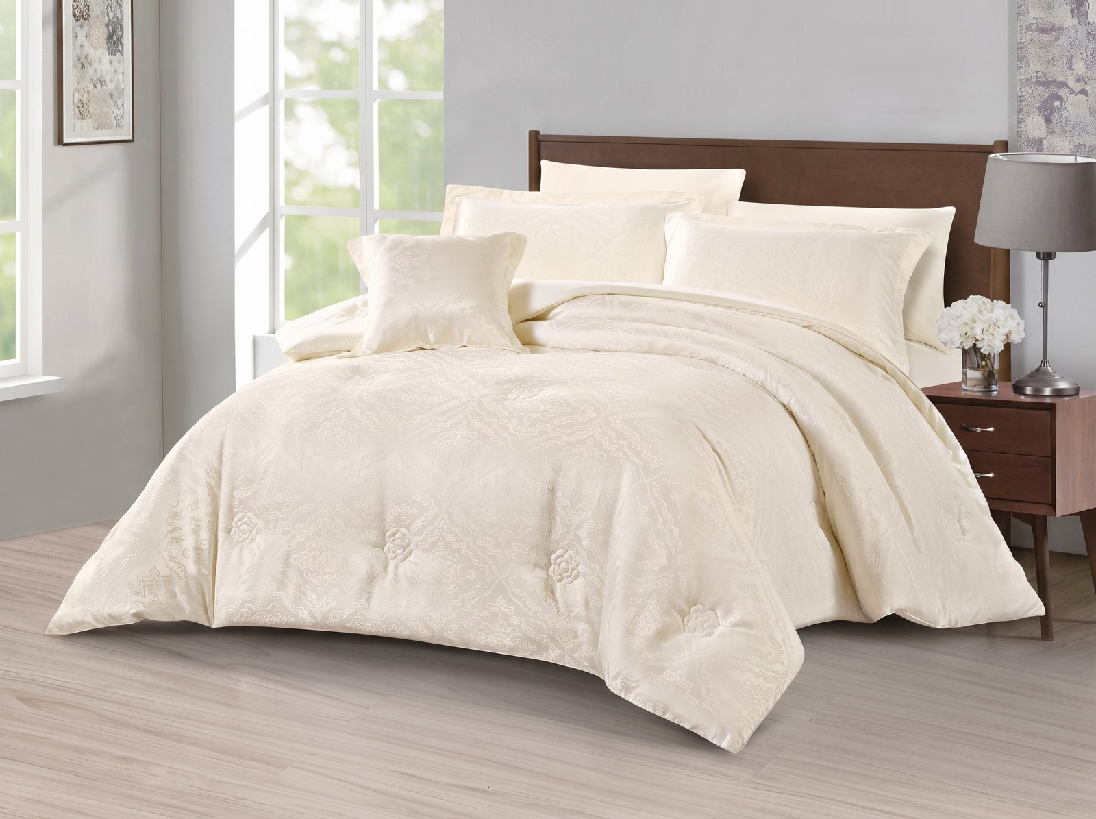 21.jpeg_2K_202608121513.jpeg Luxury Ivory Cream Damask Jacquard Comforter Set - Image 1