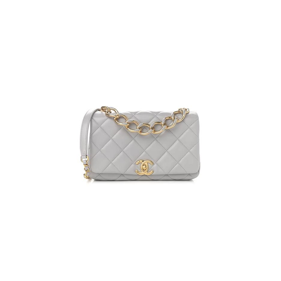 2440294f9a5502e27ba898cb23f8da97.jpeg CHANEL FLAP - Image 1