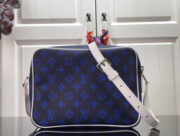 Top rated LV Bag - Image 5