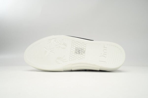 B23 - Image 6