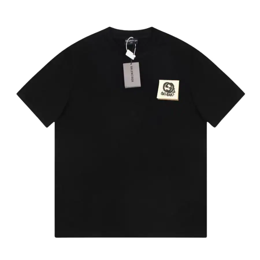 281233293559363e1ca7a1d44107451a.webp Best Balenciaga T-shirt - Image 1