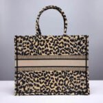 LARGE DIOR BOOK TOTE - Image 5