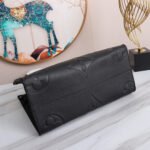 LV ONTHEGO MM - Image 9