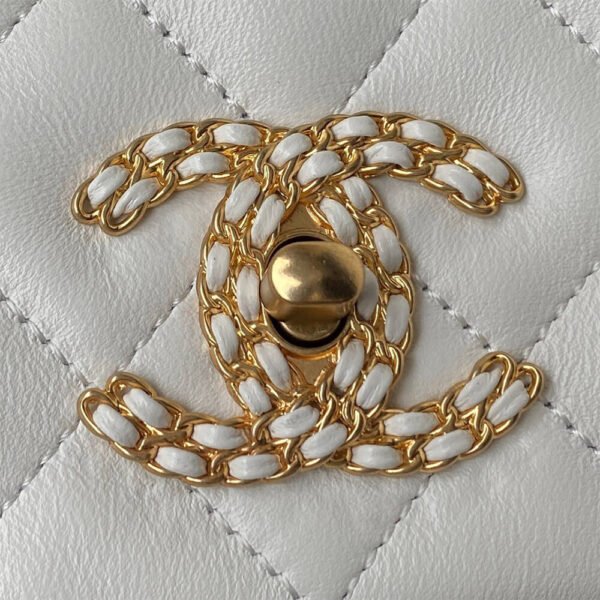 CHANEL FLAP BAG - Image 7