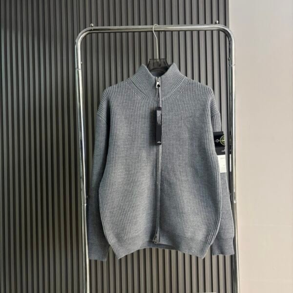 Thickened Zipper Knit Cardigan - Image 5