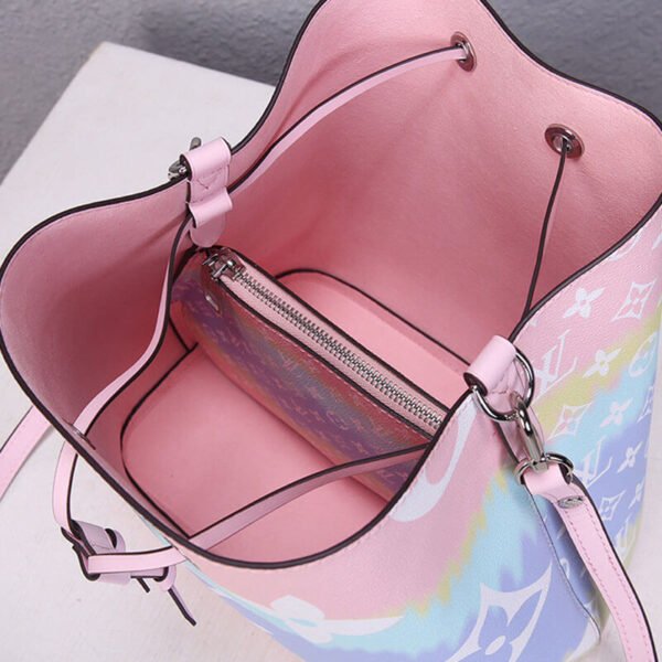 LV Escale NeoNoe MM Bag - Image 7