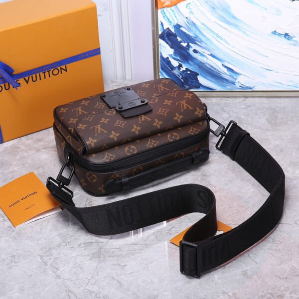 LV S LOCK MESSENGER - Image 7
