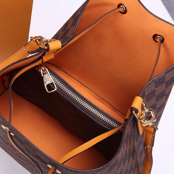 LV NeoNoe Bucket Bag - Image 7