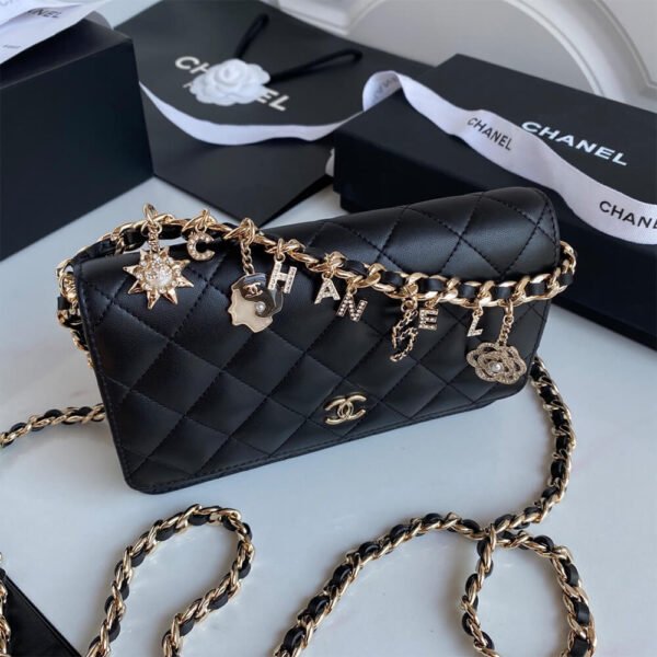 CHANEL Wallet on Chain - Image 4
