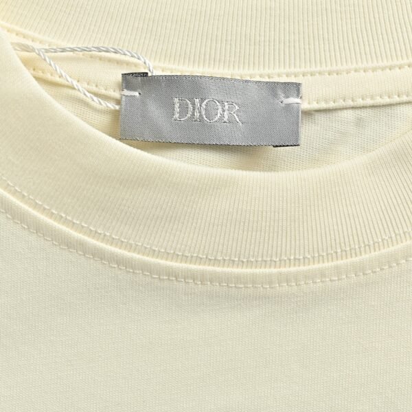 High Quality Dior T-shirt - Image 6