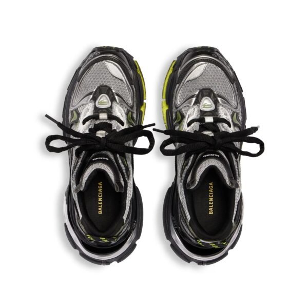 RUNNER - Image 5