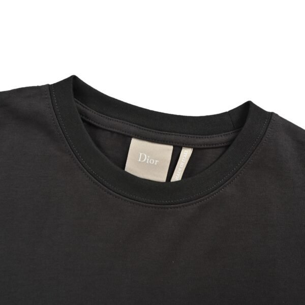 High Quality Dior T-shirt - Image 7