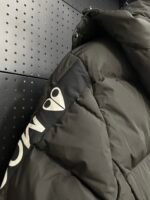 Canada Goose DownJacket - Image 9