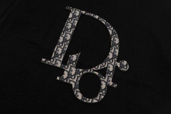 High Quality Dior T-shirt - Image 6