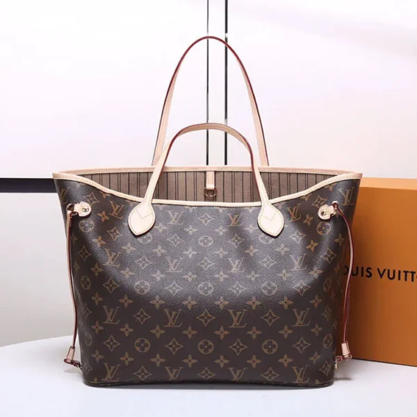 LV Neverfull MM Tote - Image 4