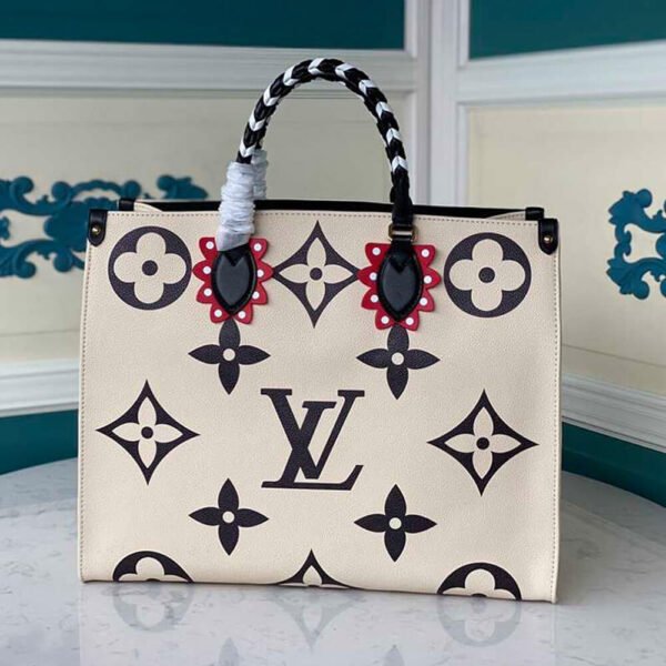 Louis Vuitton CRAFTY ONTHEGO GM - Image 3