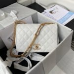 CHANEL FLAP BAG - Image 6